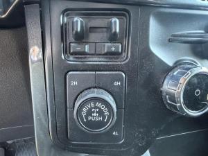 Miniature 17 Ford F-150 XLT cabine SuperCrew 4RM caisse de 6,5 pi 2023