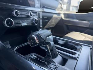 Miniature 18 Ford F-150 XLT cabine SuperCrew 4RM caisse de 6,5 pi 2023