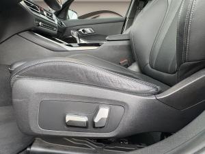 Miniature 21 BMW 330i 330i XDRIVE * TURBO * 255HP * CUIR * GPS * TOIT * VOLANT CHAUFF * 2022