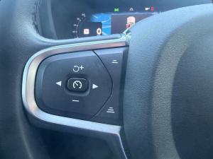 Miniature 11 Volvo XC60 T8 hybride rechargeable Core version foncée TIe 2024