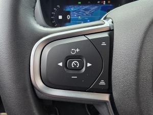 Miniature 11 Volvo XC60 T8 hybride rechargeable Core version foncée TIe 2024