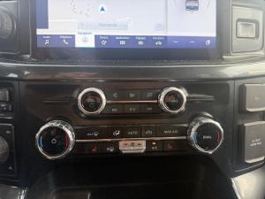 Miniature 15 Ford F-150 XLT cabine SuperCrew 4RM caisse de 6,5 pi 2023