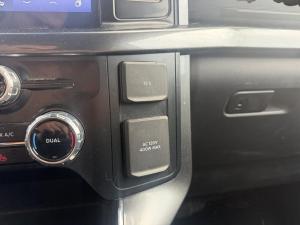 Miniature 16 Ford F-150 XLT cabine SuperCrew 4RM caisse de 6,5 pi 2023