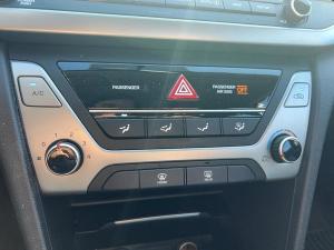 Miniature 16 Hyundai Elantra Gl* Volant Chauffant* Sieges Chauffants* Carplay* 2018