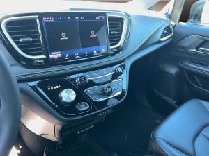 Miniature 17 Chrysler Pacifica Select* V6* 7Pass* Cuir* Camera* Cruise* 2025