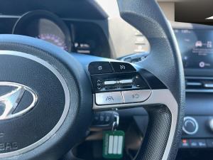 Miniature 10 Hyundai Elantra Essential* Carplay* Sieges Chauffants* Camera* Cruise* 2023