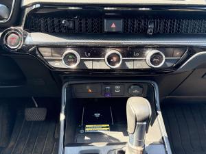 Miniature 18 Honda CR-V Touring, Toit ouvrant, volant chauffant, banc chauffant 2025
