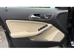 Miniature 14 Mercedes-Benz GLA Gla 250 4Matic *Cuir Beige *Toit *Caméra *Bizone 2018