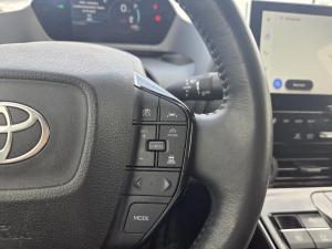 Miniature 17 Toyota BZ4X Le *Carplay *Camera *Cruise *Siege / Volant Chauffant 2025