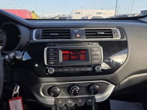 Miniature 18 Kia Rio Lx *Manuel *Carplay *Cruise *Siege Chauffant 2016