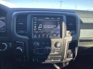 Miniature 20 RAM 1500 Classic Express *V8 5,7L* 6 Pass *Crewcab *Boite 5,6 Pied *Camera 2020