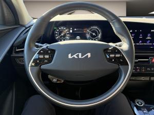 Miniature 15 Kia Niro EV Premium+ * CUIR * GPS * BI-ZONE * CARPLAY * VOLANT CHAUFF * 2023