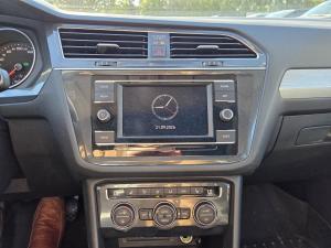 Miniature 24 Volkswagen Tiguan Comfortline *Toit Pano *Siege Chauffant *Cuir *Camera 2020