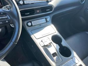 Miniature 18 Hyundai Kona Preferred* Toit* Cuir* Gps* Sieges Ventiles* 2023