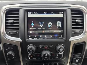Miniature 23 RAM 2500 SLT cabine d'équipe 4x4 caisse de 6,4 pi 2018