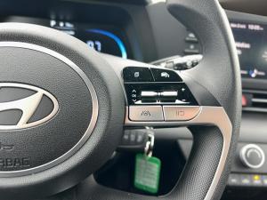 Miniature 10 Hyundai Elantra Essential* Sieges Chauffants* Carplay* Camera* 2026