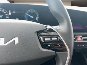 Miniature 9 Kia Niro Sx* Cuir* Toit* Gps* Sieges Ventiles* Bizone* 2024