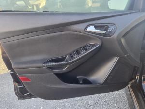 Miniature 11 Ford Focus St *Turbo *Cuir *Manuelle *Camera *Bizone 2017