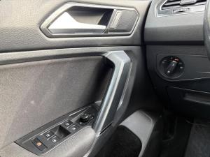 Miniature 21 Volkswagen Tiguan Trendline * 4Motion * Camera * Carplay * Sièges Chauff * 2018