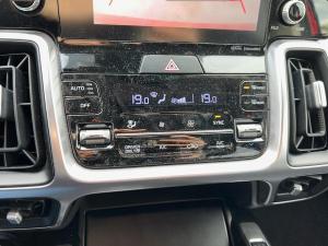Miniature 15 Kia Sorento HEV Ex* Awd* 6Pass* Cuir* Carplay* Camera* Bizone* 2023