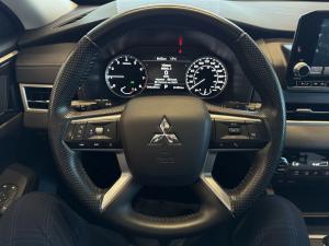 Miniature 15 Mitsubishi Outlander ES S-AWC, 7 passagers, Climatisation 2023