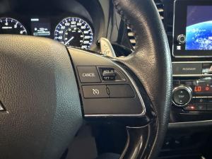 Miniature 20 Mitsubishi Outlander SE Touring AWC, V6, Remorquage 3500lbs 2019