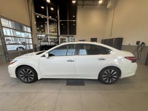 Miniature 9 Nissan Altima SV 2.5 berline 4 portes 2017