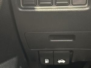 Miniature 18 Nissan Altima SV 2.5 berline 4 portes 2017