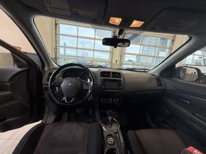 Miniature 19 Mitsubishi RVR SE Limited Edition 2.4L 4 portes CVT TI 2017