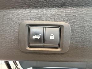 Miniature 10 Mitsubishi Outlander PHEV SEL S-AWC, Volant chauffant, Hayon électrique 2023