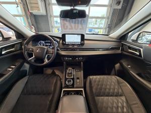 Miniature 14 Mitsubishi Outlander PHEV SEL S-AWC, Volant chauffant, Hayon électrique 2023