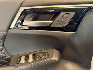 Miniature 16 Mitsubishi Outlander PHEV SEL S-AWC, Volant chauffant, Hayon électrique 2023