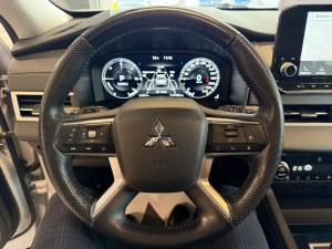 Miniature 19 Mitsubishi Outlander PHEV SEL S-AWC, Volant chauffant, Hayon électrique 2023