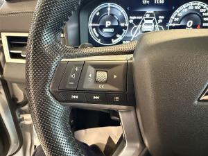 Miniature 20 Mitsubishi Outlander PHEV SEL S-AWC, Volant chauffant, Hayon électrique 2023