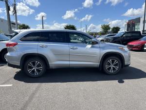 Miniature 8 Toyota Highlander LE Awd, Démarreur à distance, 7 passagers 2017
