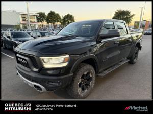 2019 RAM 1500 Rebel Crew Cab Boite de 5,7 pieds 4x4 - Image 1