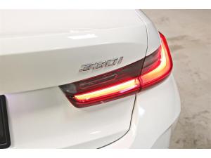 Miniature 8 BMW 330i xDrive Sedan 2023