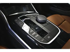 Miniature 12 BMW 330i xDrive Sedan 2023