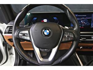 Miniature 14 BMW 330i xDrive Sedan 2023