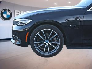 Miniature 6 BMW 330e 330e xDrive hybride Premium Essential Package 2022