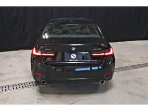 Miniature 7 BMW 330i 330i xDrive Berline 2023