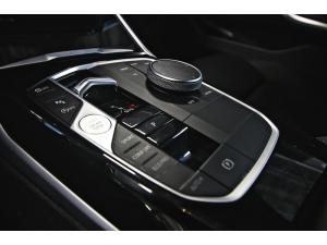 Miniature 12 BMW 330i 330i xDrive Berline 2023