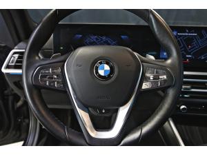 Miniature 14 BMW 330i 330i xDrive Berline 2023