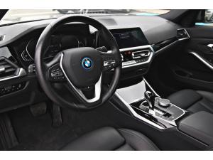 Miniature 12 BMW 3 Series xDrive Sedan 2022