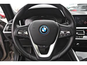 Miniature 16 BMW 3 Series xDrive Sedan 2022
