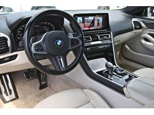 Miniature 11 BMW 8 Series xDrive Cabriolet 2023