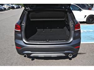 Miniature 10 BMW X1 xDrive28i 2021