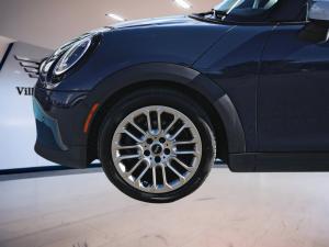 Miniature 6 Mini 3 door Cooper C FWD 2025