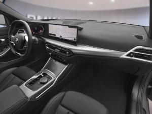 Miniature 11 BMW 330i xDrive Sedan 2026