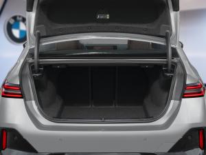 Miniature 7 BMW 550 xDrive 2027
